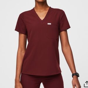 Figs Catarina One Pocket Scrub Top in Burgundy